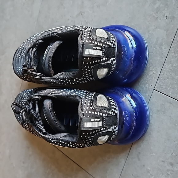 Nike AirMax 270 Pixel Black Blue - Size 8M - Picture 4 of 6